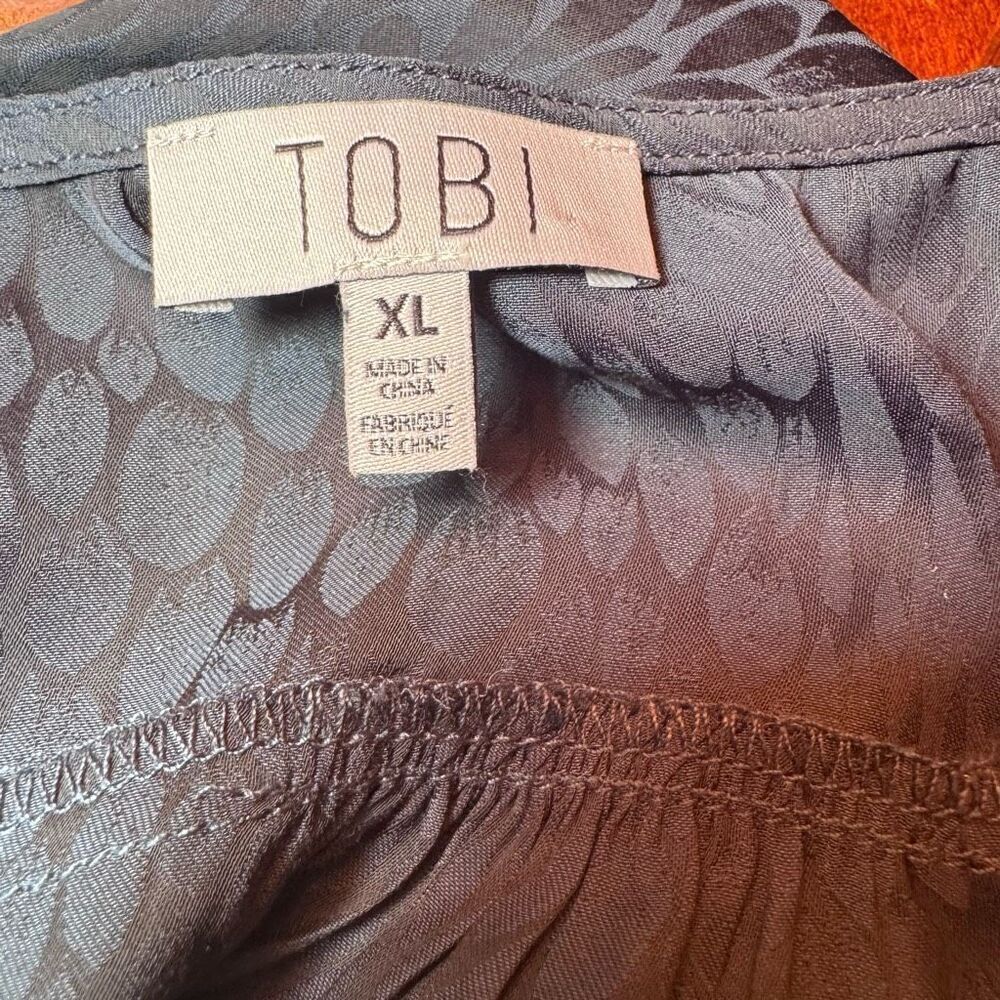 Tobi Peplum Button Top - Picture 8 of 8